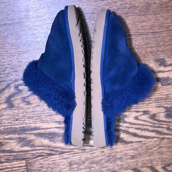 UGG Cozy Suede Sneakers with Sheepskin Lining, Navy Blue, Sz 7 - Picture 4 of 6